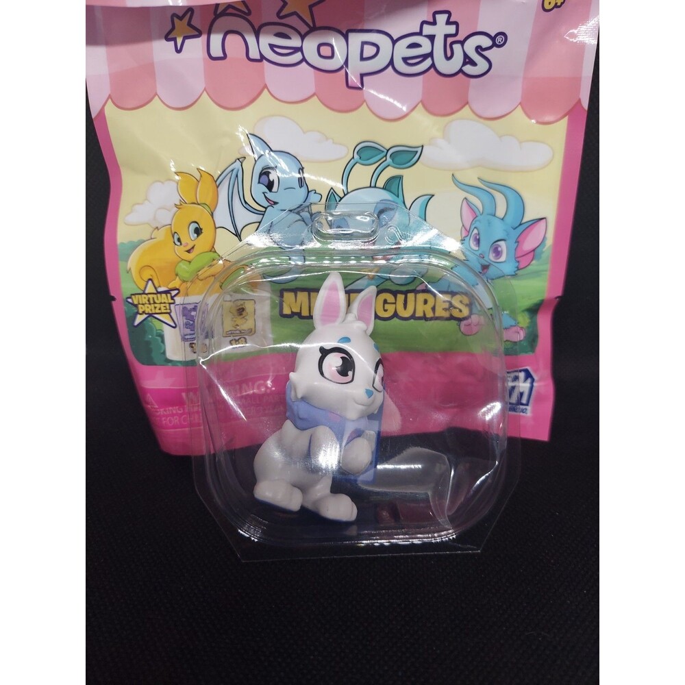 Neopets Phatmojo Minifigure Blind Bag Cybunny with Bag and Code